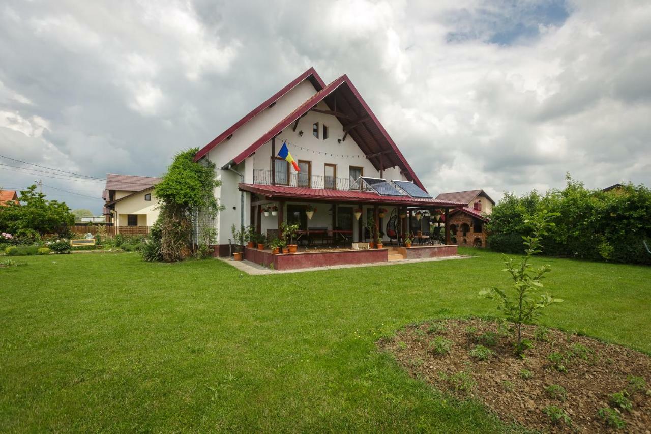 Casa Florilor Otel Curtea de Argeş Dış mekan fotoğraf
