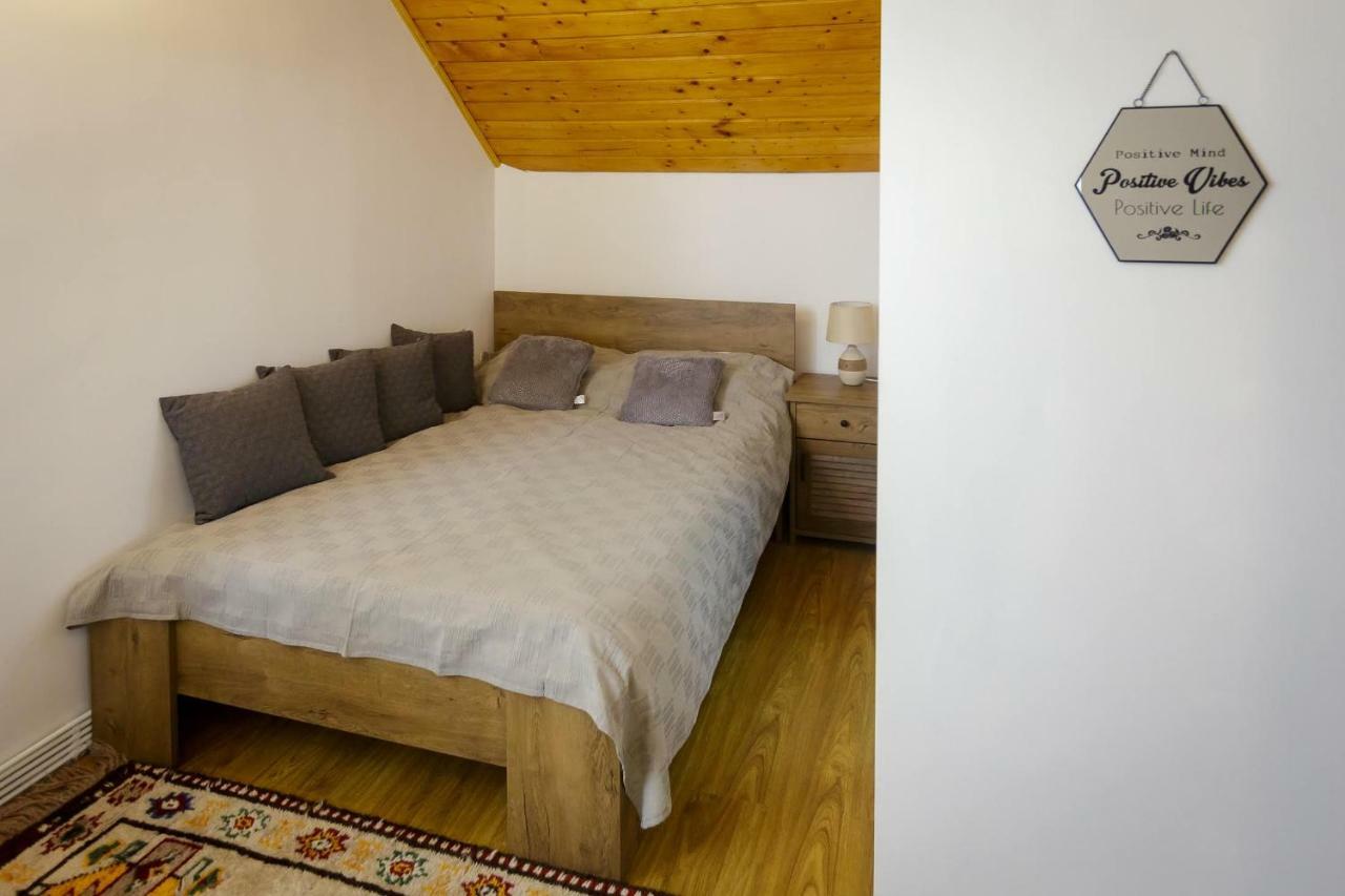 Casa Florilor Otel Curtea de Argeş Dış mekan fotoğraf