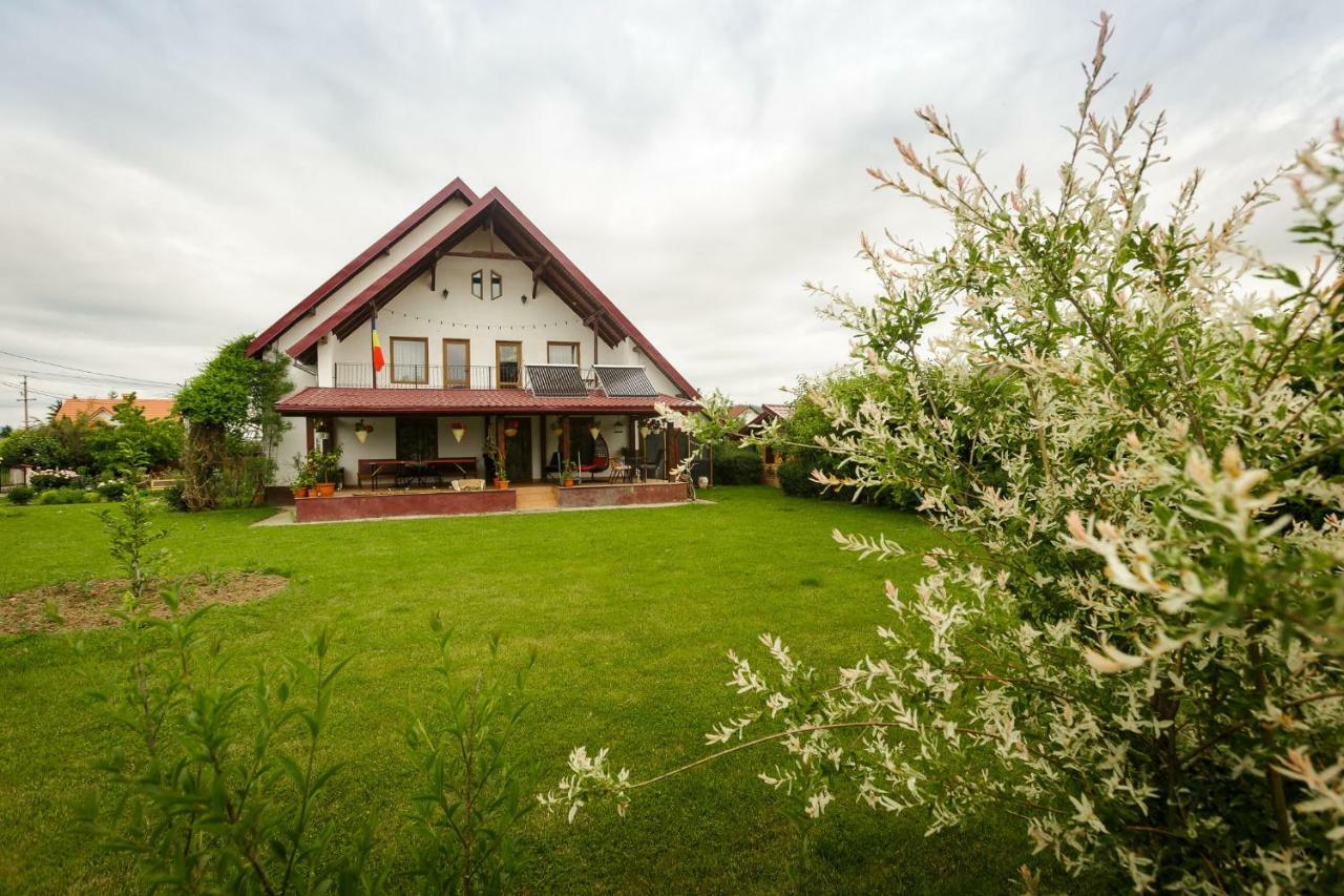 Casa Florilor Otel Curtea de Argeş Dış mekan fotoğraf