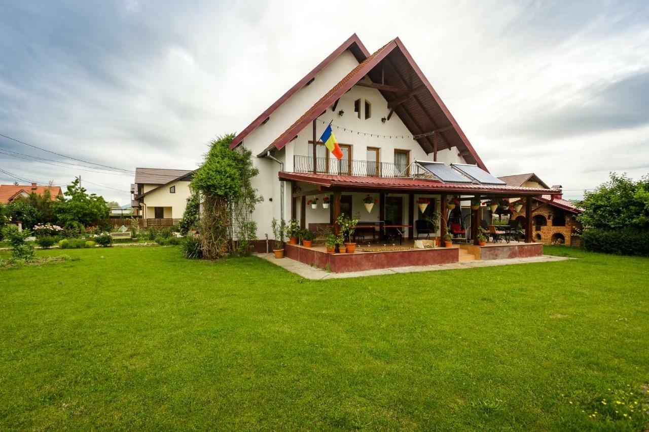 Casa Florilor Otel Curtea de Argeş Dış mekan fotoğraf